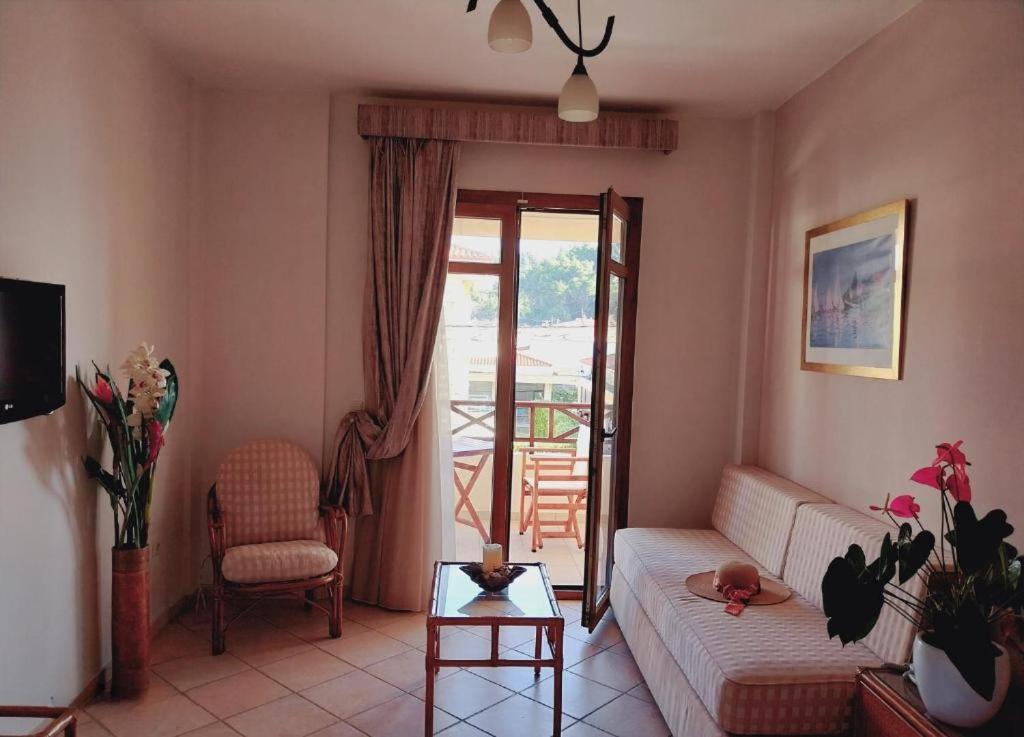 Hotel Paralio Possidi Exterior photo